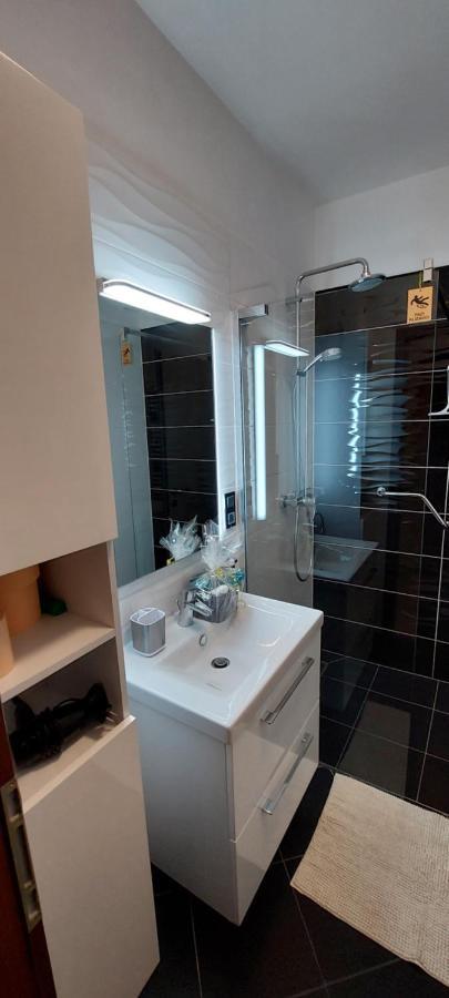 Apartment Perunika *